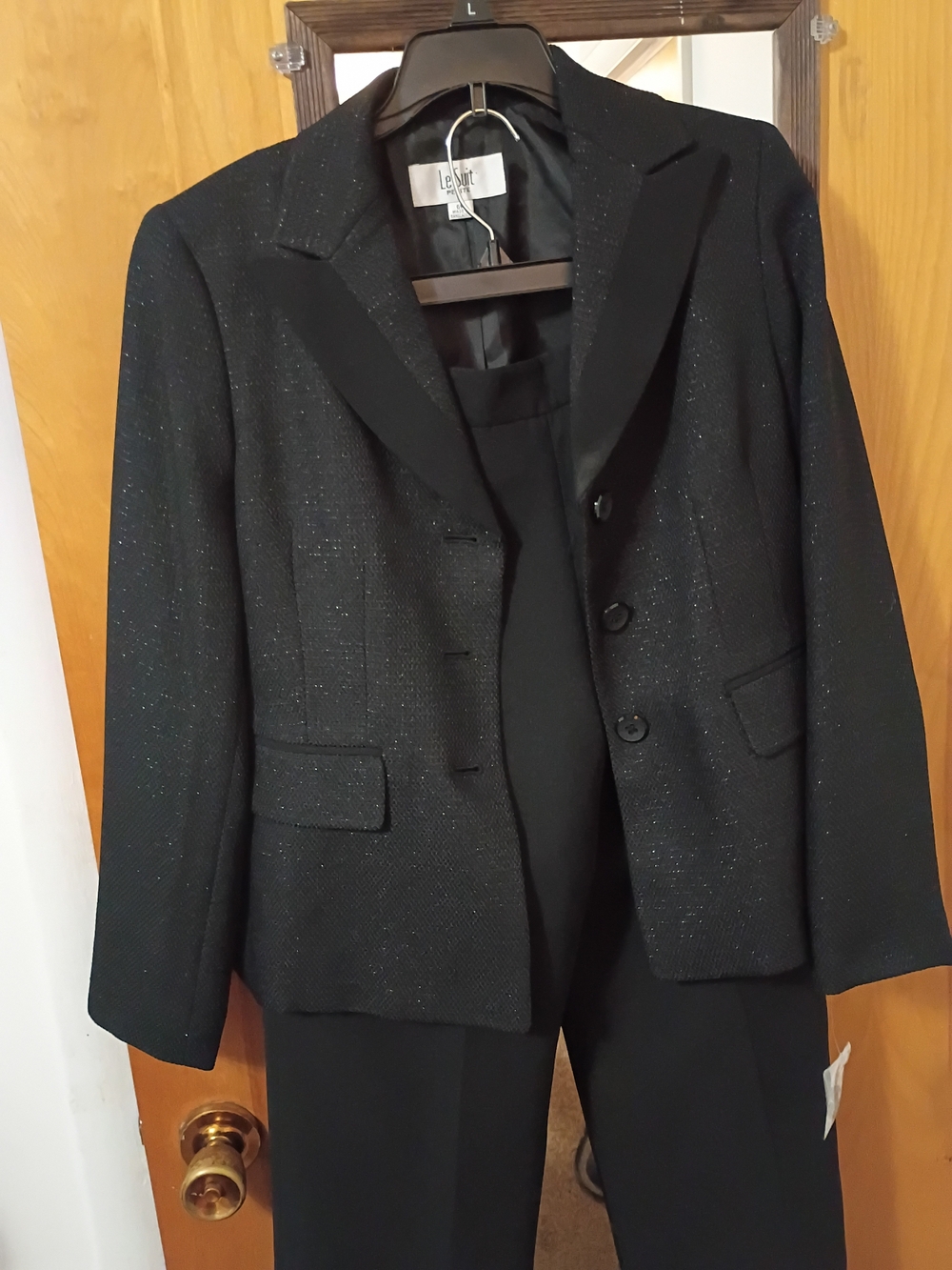 Le Suit Black Sparkle Women's Two-Piece Suit Jacket & Pants